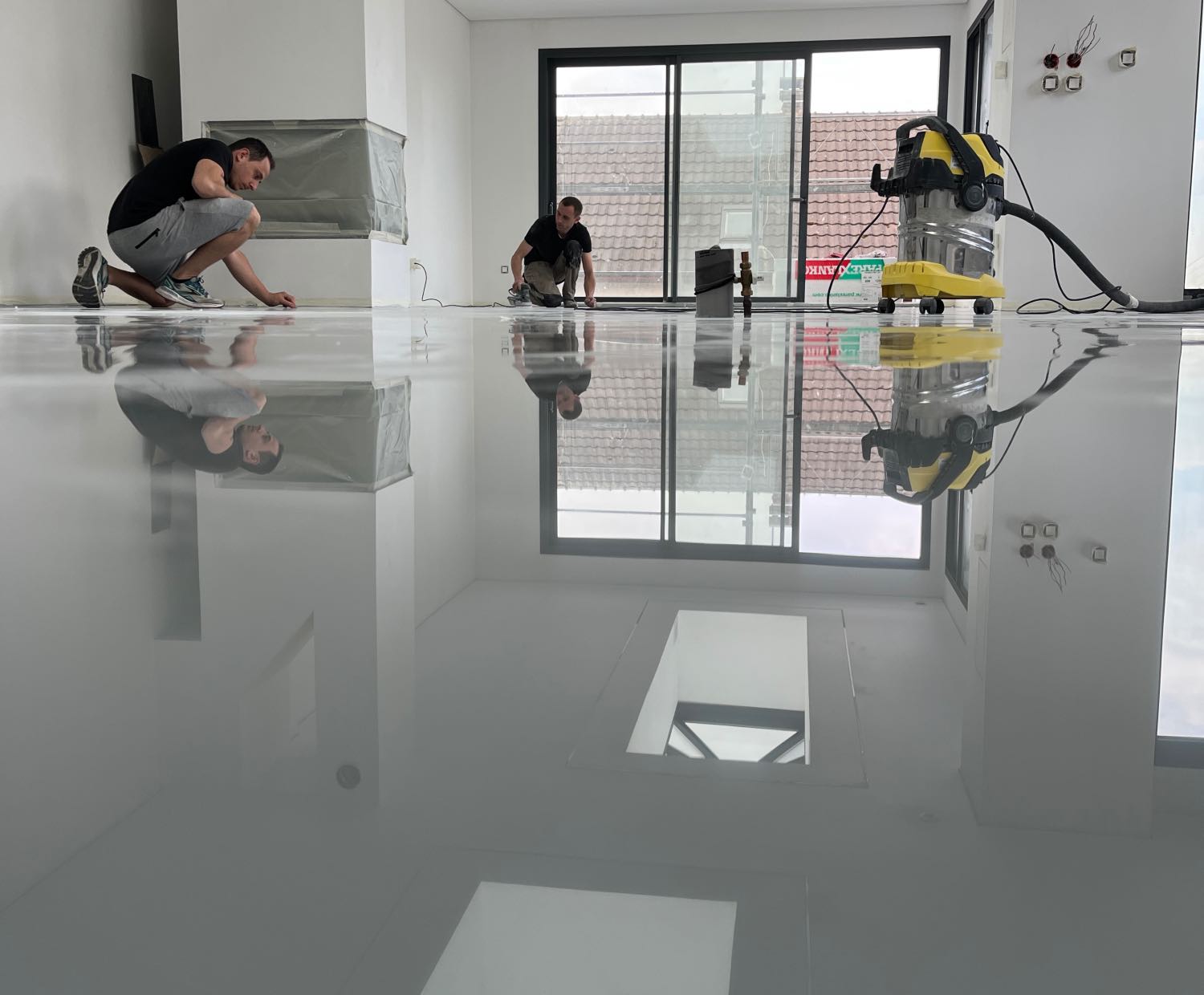 Sol-en-résine-epoxy-gris Sol en résine epoxy gris